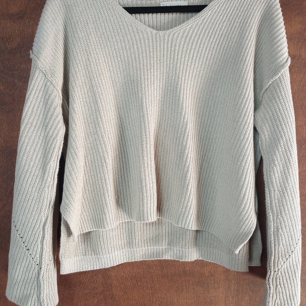 Neuflora sweater